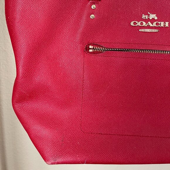 Authentic Coach Red Leather Bag Everyday Chic with Gold Hardware - Picture 4 of 12